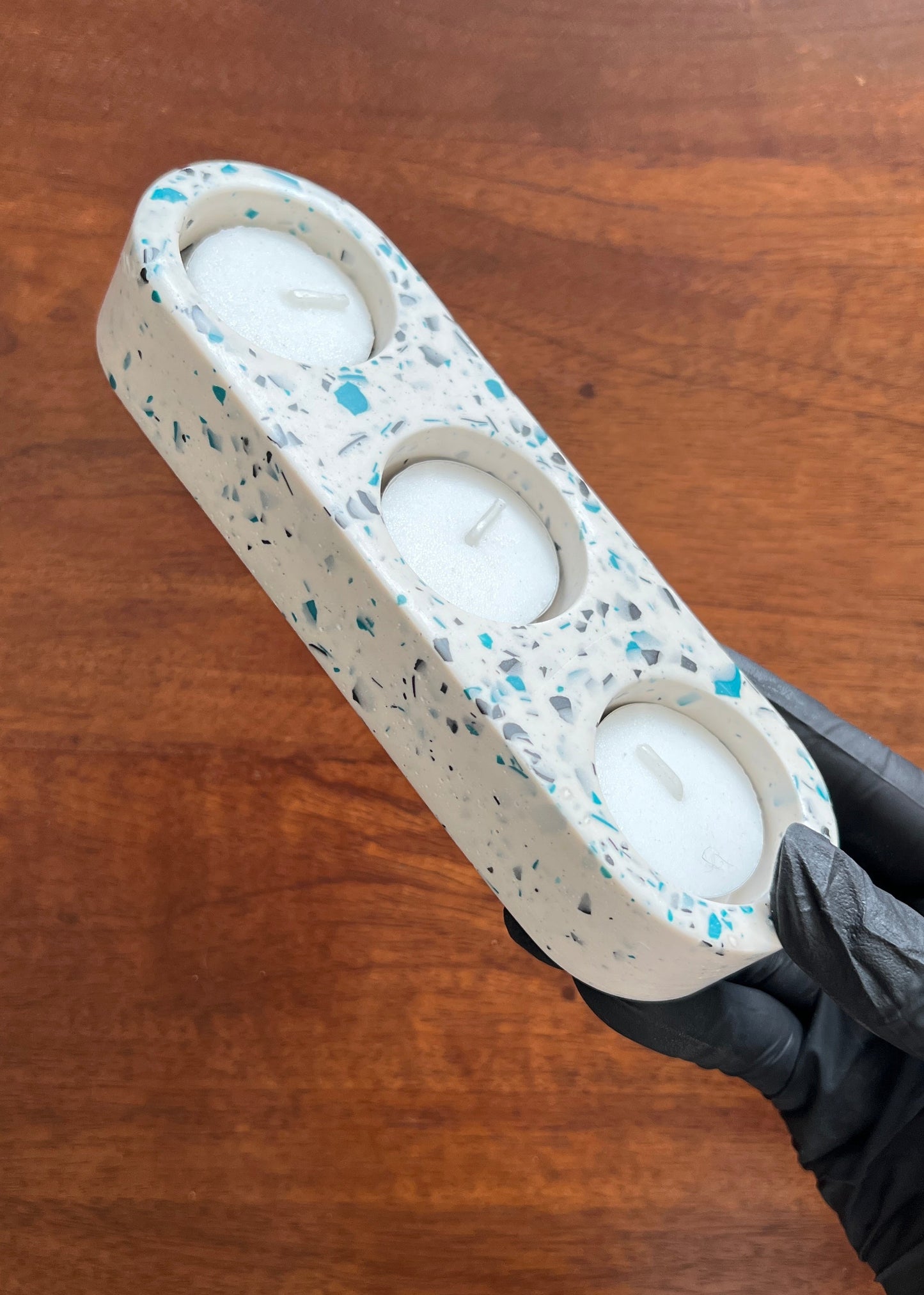 Tea light holder