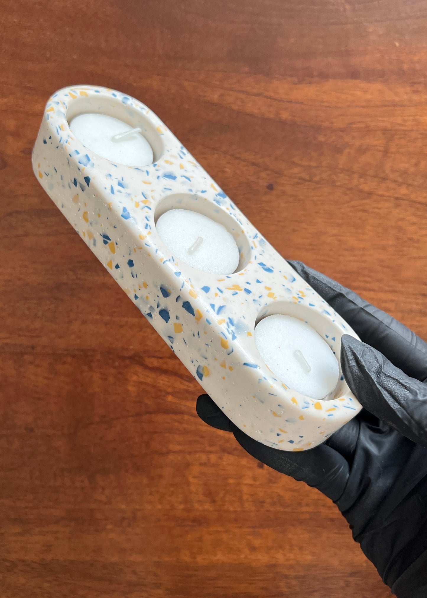 Tea light holder